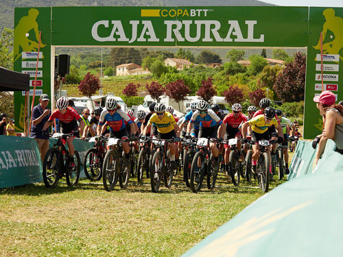 Salida Copa Caja Rural BTT 2022 en Ayegui