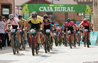Salida de la Copa Caja Rural BTT 2018 en Dicastillo