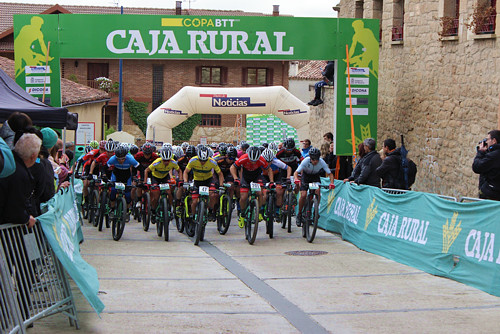 Salida de la Copa Caja Rural BTT 2019 en Dicastillo